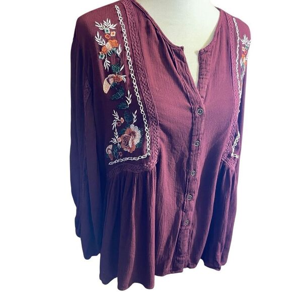 Nostalgia Burgundy Embroidered Boho Blouse Women’s Size Large Button Front Long - Picture 11 of 13